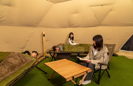 ベッドも備え付けです